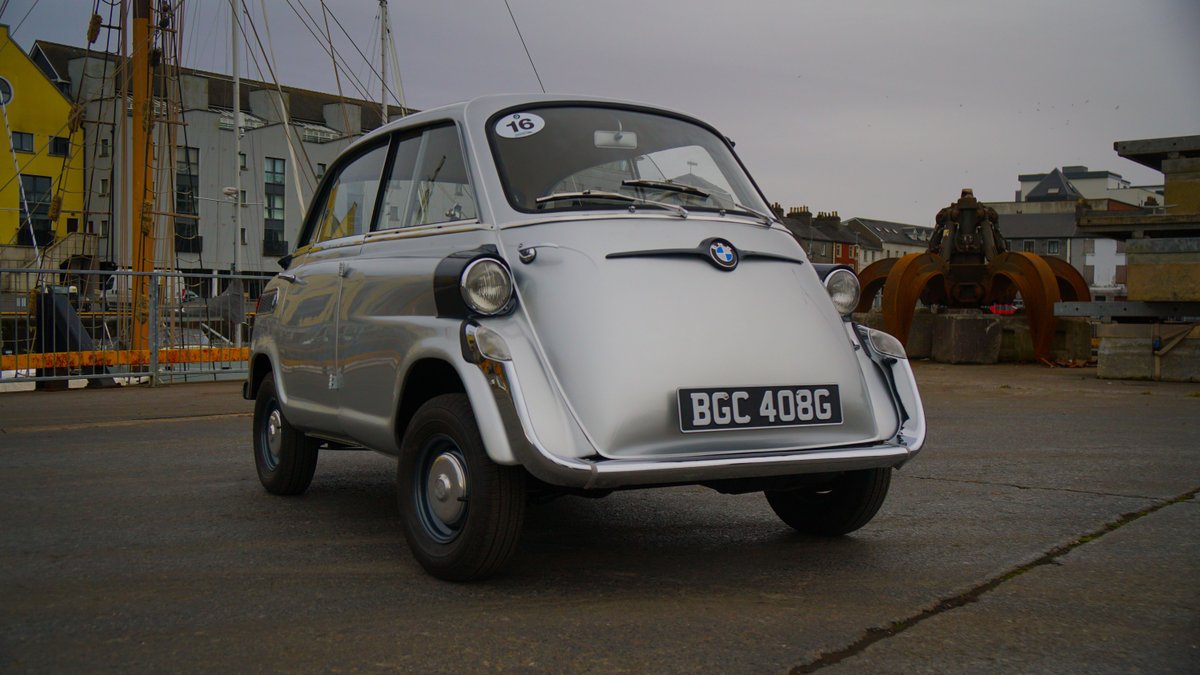 adrianflux's tweet photo. There must be a winner! Who do you think will win? The 1957 #BMW600 or the #Fiat500? I know my choice 😉 #SorryAlex

@thecaryears @vb_h @itvstudios @ITV4 @AlexRileyNow https://t.co/iZMpZNAJaa