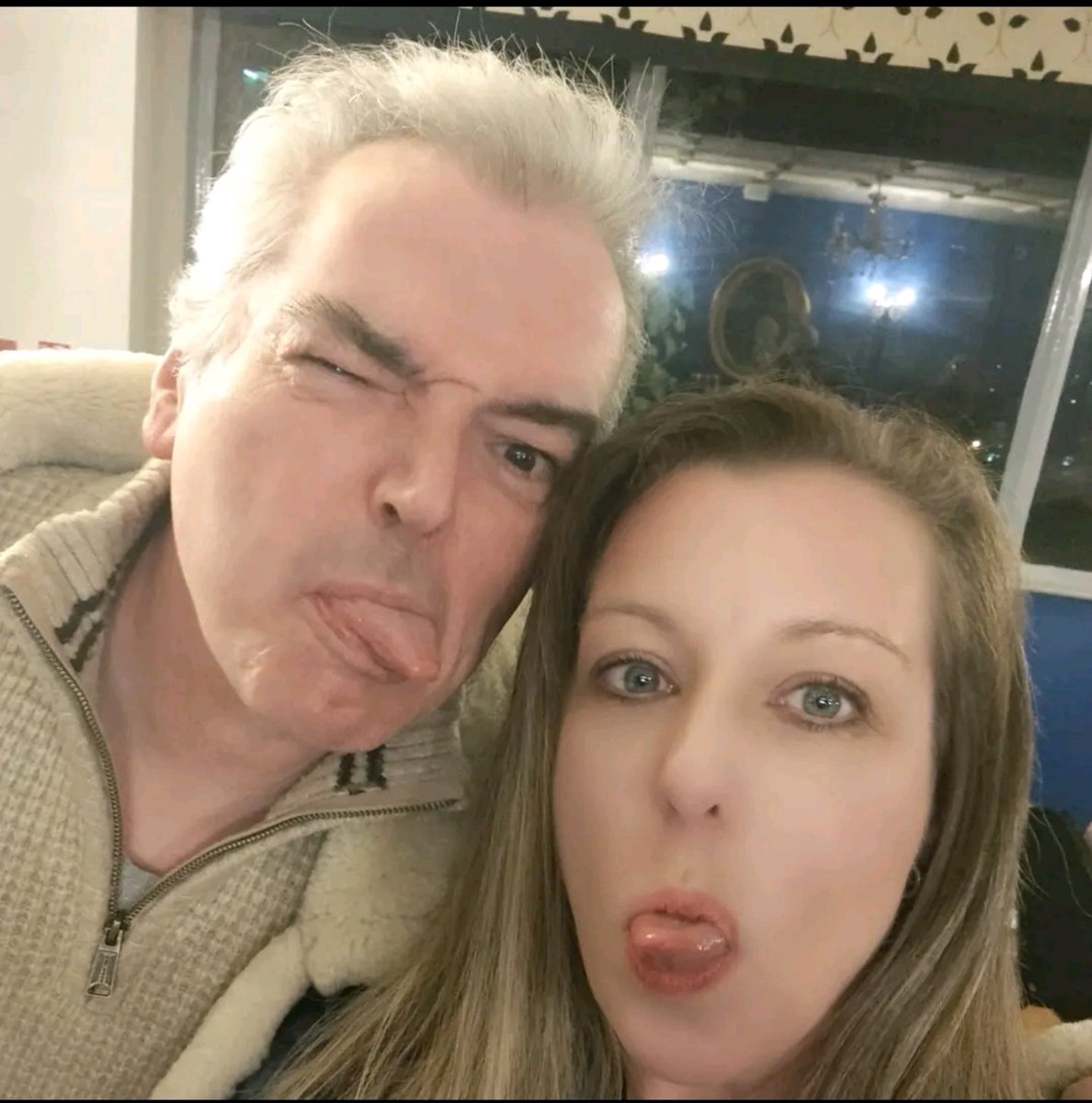 rufusdufus's tweet photo. Need another #mosthauntedexperience in my life soon. @realkarlbeattie @StuartTorevell . Also need to know why you chose Devon!?!?! 🤣🙄 https://t.co/HraJoCmvYR