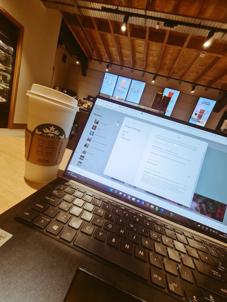 MissDFreeman's tweet photo. It's called self care...
My anxiety is kicking my ass again the last few days... well over a week now again!
I dont smoke... I dont drink... so I think I can justify my starbucks spending🥰 #selfcarr https://t.co/T3Y1qpMZhz