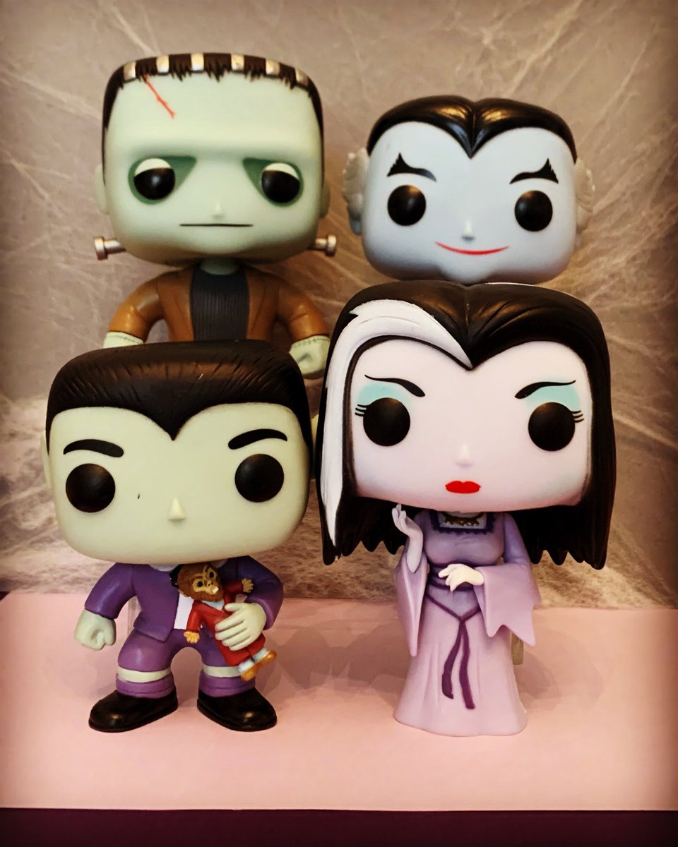 kutiebeck's tweet photo. Aug 16 Funko Family @originalfunko This is my favorite Funko Family Pop! set ๐๐ #themunsters #funkofamily #funko #funkopop #funkophotoadaychallenge #tuffphotography #theunitedfunkofamily https://t.co/EtzWISiPj1