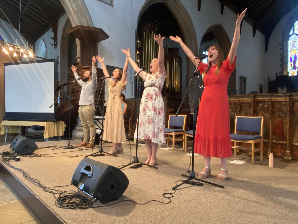 aylshamchurch's tweet image. What an extraordinary concert @aylshamchurch with 
@WestEndHasFaith! 🎶
Beautiful music &amp;amp; inspiring stories from West End performers @KatyTree, @HannahGrace1008, @KatrinaMarkhamM &amp;amp; @DominicRye accompanied by Jane Everard.
An absolute joy! 😀 
@DioceseNorwich