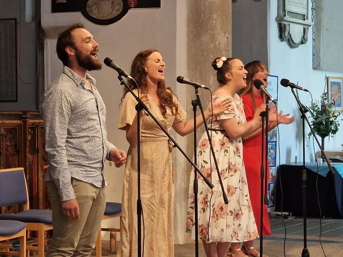 aylshamchurch's tweet image. What an extraordinary concert @aylshamchurch with 
@WestEndHasFaith! 🎶
Beautiful music &amp;amp; inspiring stories from West End performers @KatyTree, @HannahGrace1008, @KatrinaMarkhamM &amp;amp; @DominicRye accompanied by Jane Everard.
An absolute joy! 😀 
@DioceseNorwich