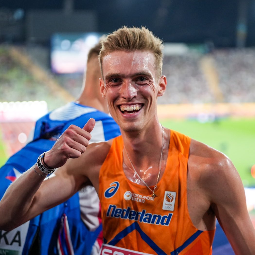 Atletiekunie's tweet photo. VIJFDE VAN EUROPA! 🔥🔥

@MikeFoppen wordt vijfde op de 5000 meter. Wat een prestatie. 🦁

 #Munich2022 #EKAtletiek https://t.co/vfY2ZFQmqg