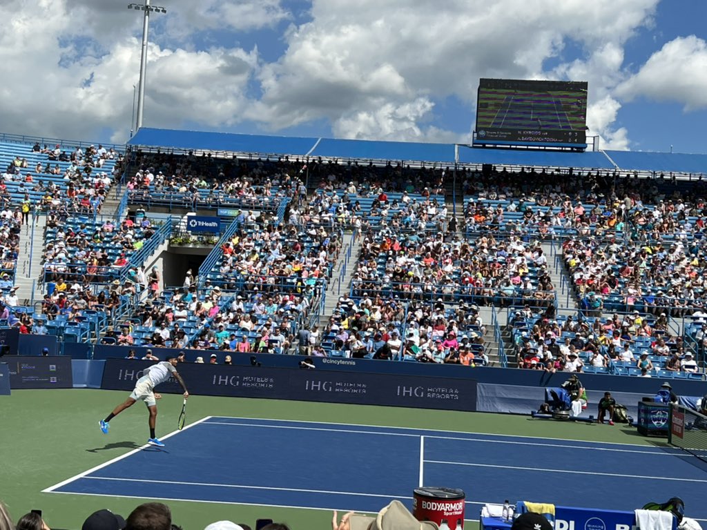 alanamattartuck's tweet photo. Beautiful day for @cincytennis https://t.co/EdYW58o7Kk