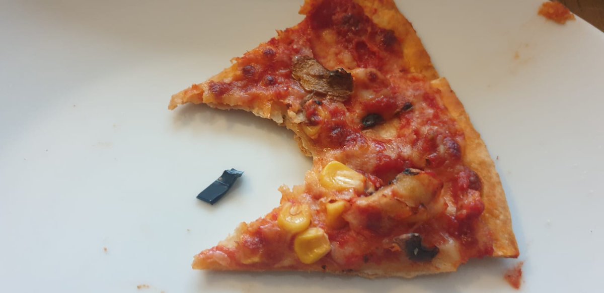 Kitg374's tweet photo. @Dominos_UK 
Found a piece of plastic in pizza. Called Dunstable Dominos. Claimed they don't use plastic. Asked to send a pics to them and they would get back to us straight away. Pics went over to them and still waiting for a response.
#nobdaydinnerforbabyboy
#plasticfreeDominos https://t.co/tXY4c6RCJx