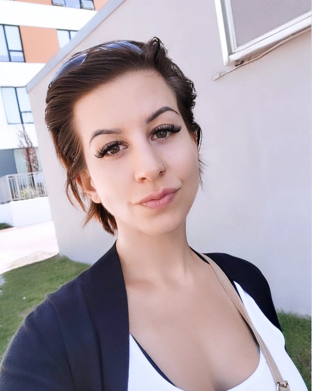 TW Pornstars Tindra Frost. Twitter. Fixing the face after 8 weekends