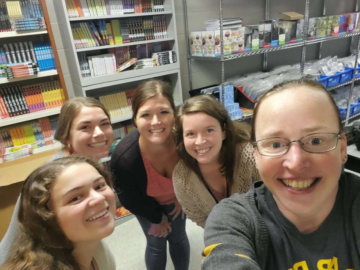 MrsHickcox5's tweet photo. CRE scavenger hunt done! #CREateleaders #cpsbest @MrsWies @MrsTarynBrinlee https://t.co/IiWaFLMglT