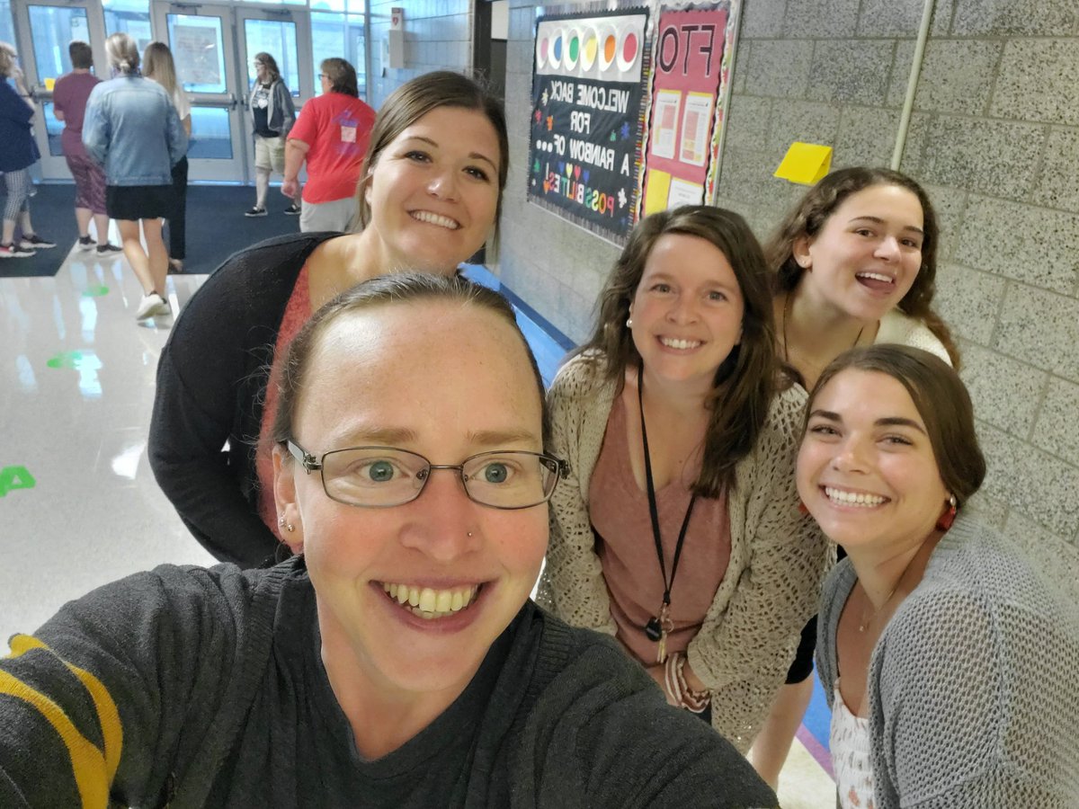 MrsHickcox5's tweet photo. CRE scavenger hunt done! #CREateleaders #cpsbest @MrsWies @MrsTarynBrinlee https://t.co/IiWaFLMglT