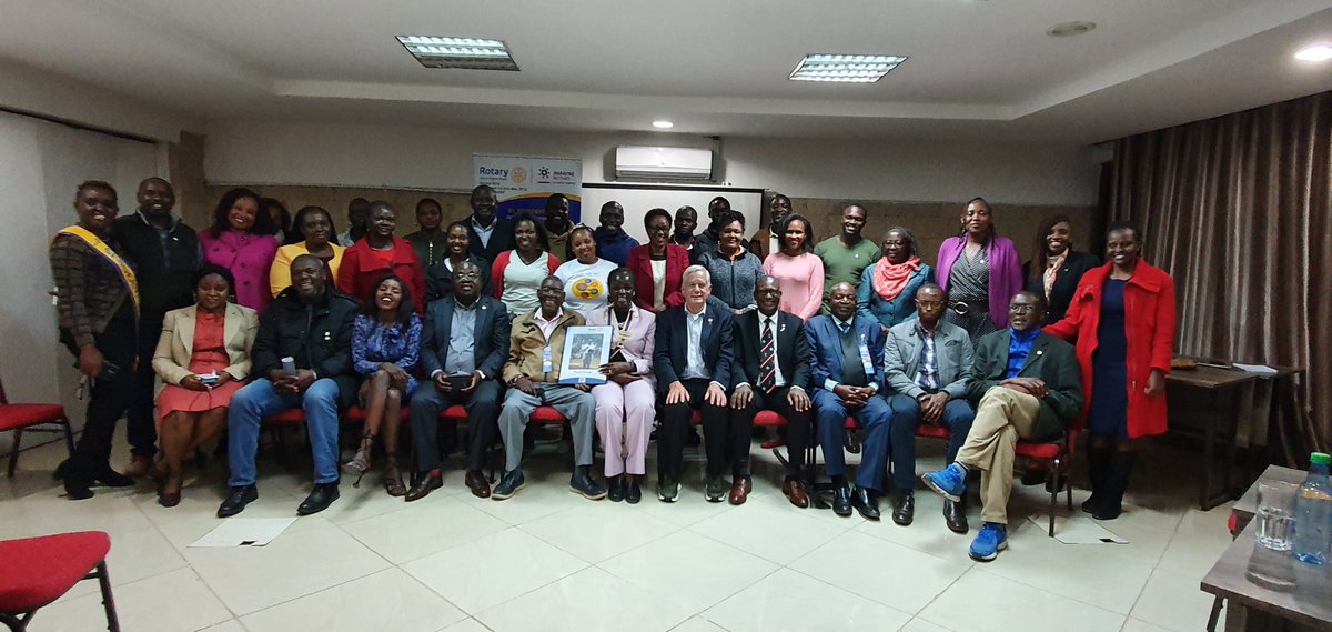 Beautiful meeting it was, !
PDG,PAGs, CP, PPs, Members , visiting members  ,  potential members,  all in the house !!!