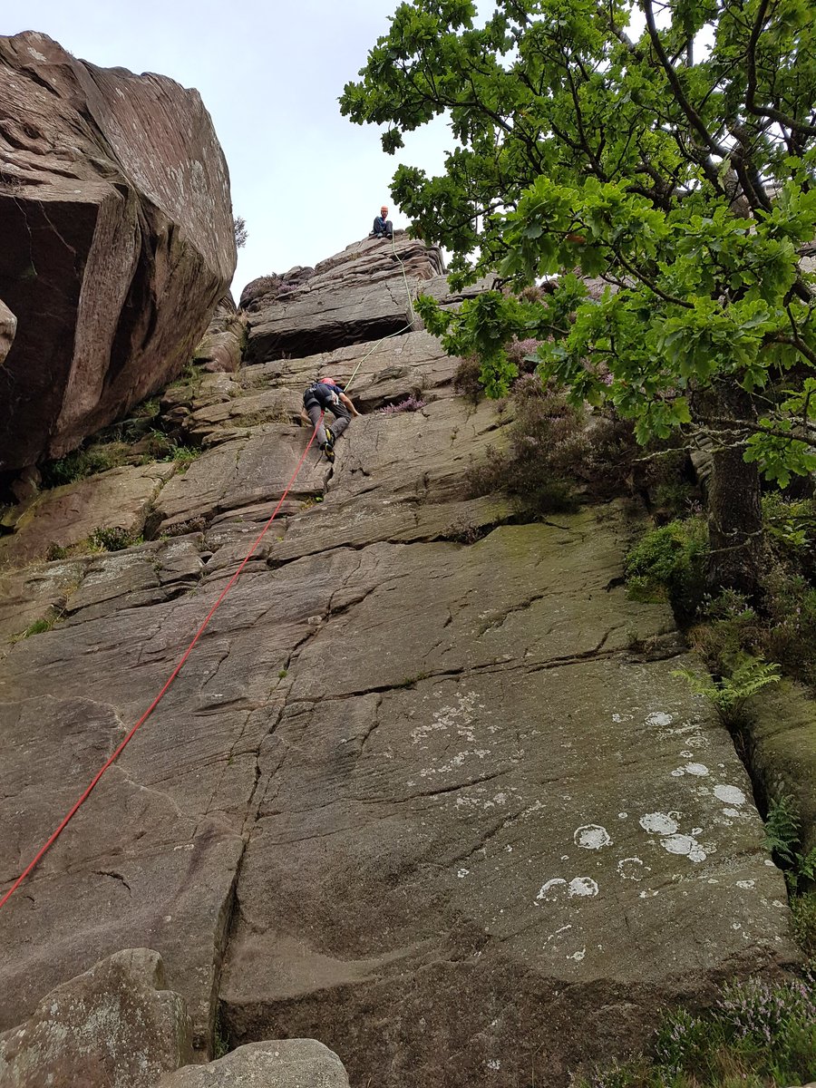 First day of trad climbing course done 👍. Thanks to <a href="/SparksPhill/">Phill Sparks</a> from <a href="/peakclimbschool/">The Peak Climbing School</a> for a great day. Finished with a very high (for me, and on top rope!) climb - Mauds Garden on the Roaches. Photo shows my son doing that climb, more effiently than me 🤣
Time for bed now 😴😴
