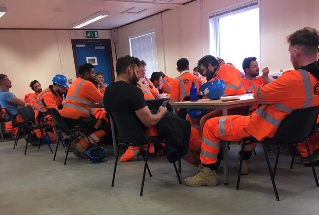 Solidarity with sparks who took direct action to cabin up in health &amp; #safety dispute at Acconia waste to energy project in #Aberdeen.
Working on live electrical panels is NOT safe. Once again workers’ collective action is needed to sort out #construction firms cutting corners.