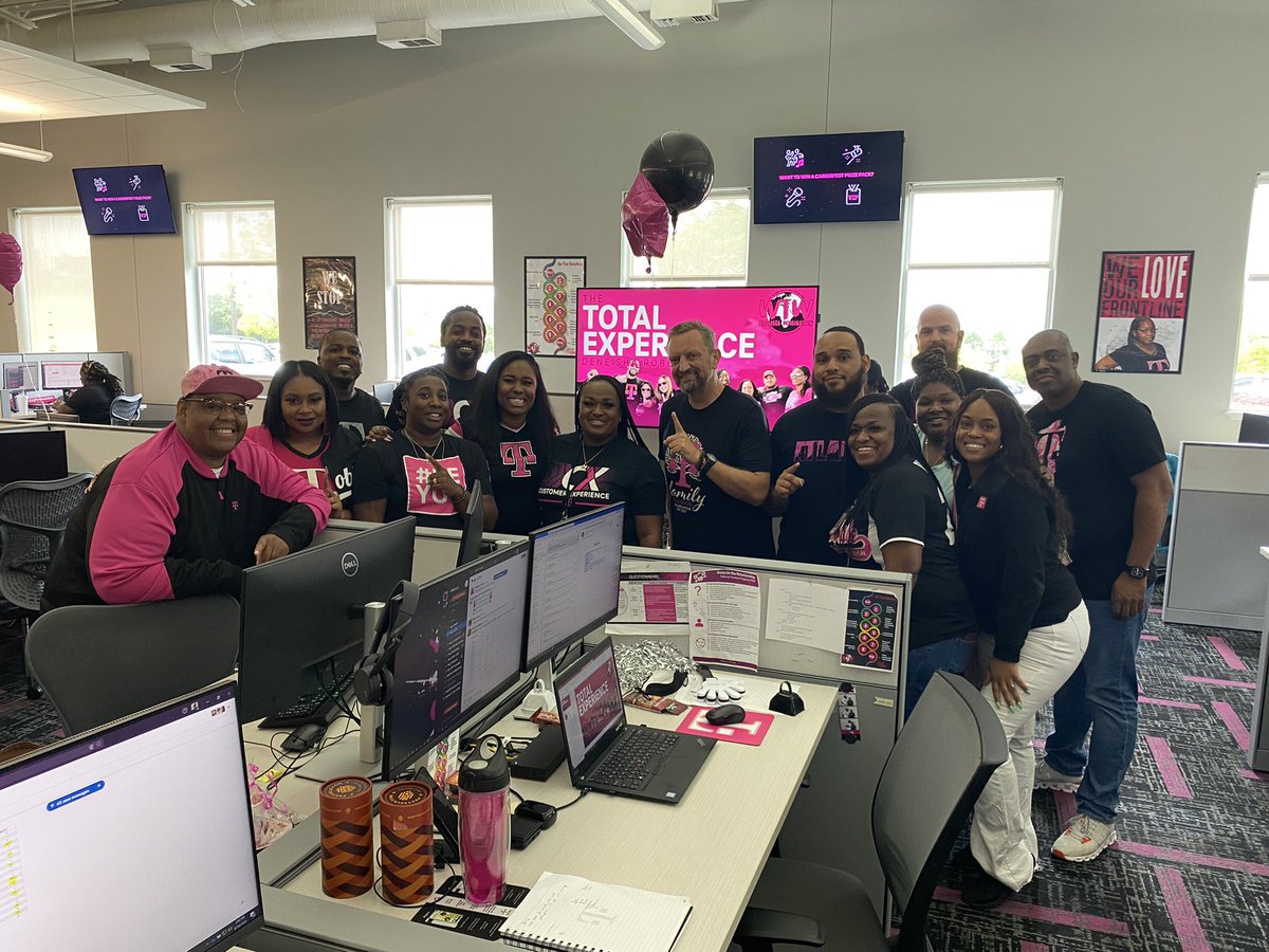 candymitchell06's tweet photo. When #OneGeorgia and #AugustaDomination becomes ONE! Amazing time hosting @RyanShiell frontline connect visit today! Together we are better & our teams are READY TO GO! #FrontlineConnect #TotalExperience @m_wan4life @cjgreentx @marknolanmfn @RodariAndre @GarzaMichaelr @JonFreier https://t.co/24VvY8qNdE