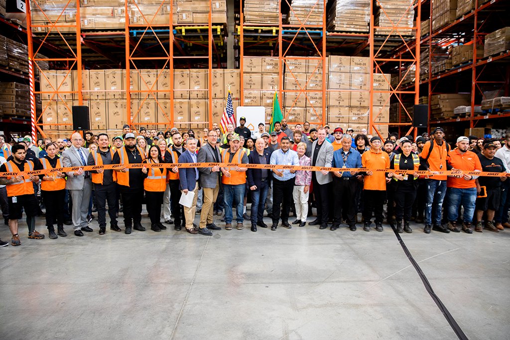 alstonconstruct's tweet photo. Alston Construction recently attended the ribbon cutting for the Ashley Furniture Industries 715,000 SF distribution and fulfillment center in Spanaway, WA. We're proud to have Ashley, the largest manufacturer of furniture in the world, as a repeat-client. #BuildWA https://t.co/OzMHEiz7hp