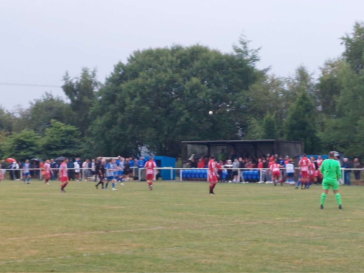 blaenavonblues's tweet photo. Final score!

#Blues 0-0 @TredegarTownFC

Att. 190

Tight first half, will little in the way of chances.

End to end second half, saw both keepers' pull off top draw saves.

A draw was probably a fair, but both teams will have felt they could have won it. https://t.co/AYINgzNSTK