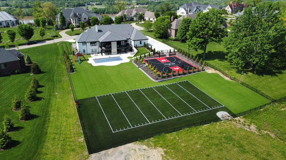 actglobalturf's tweet photo. This installation by @KeepersTurf is absolutely stunning! 😍
Turfscape is the perfect solution for residential and outdoor sports training use! Contact us today to see how we can #Turfscape your backyard.
#sustainability #syntheticturf #artificialgrass #bestofbothworlds https://t.co/qGu2Dsce2N