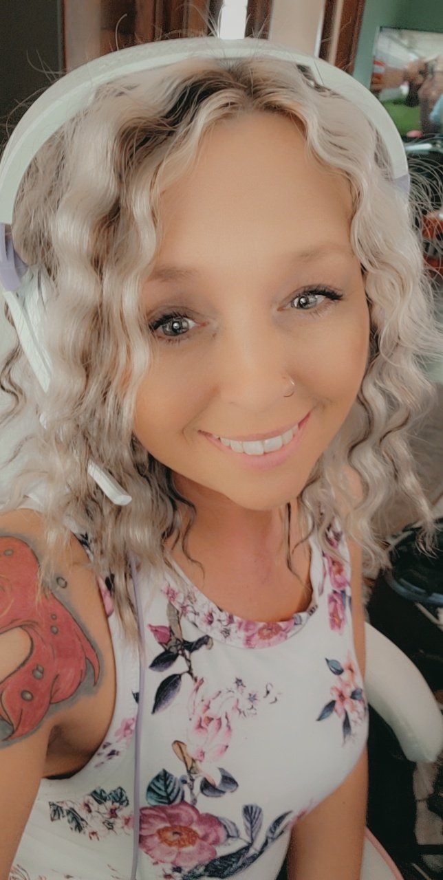 TW Pornstars - Pixie Princess. Twitter. I'm live on facebook playing