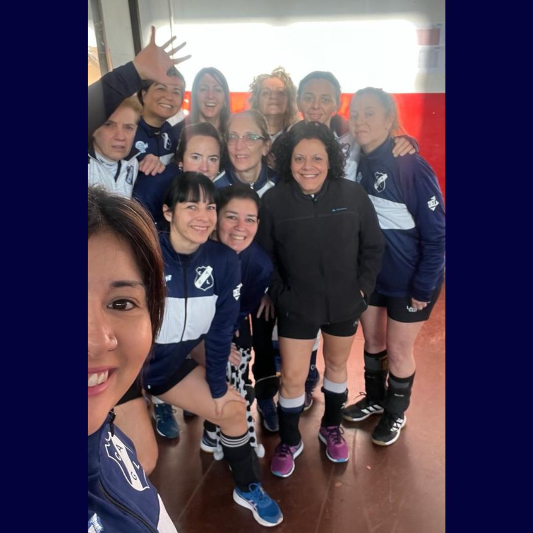 lamavoley's tweet photo. Las Maxis viajaron a Merlo, provincia de San Luis donde participaron del 1° Torneo Nacional Máster de Voley. Vamos Lama!!💙🏐💙
@Lamadridprensa https://t.co/lJt3rEMRaS