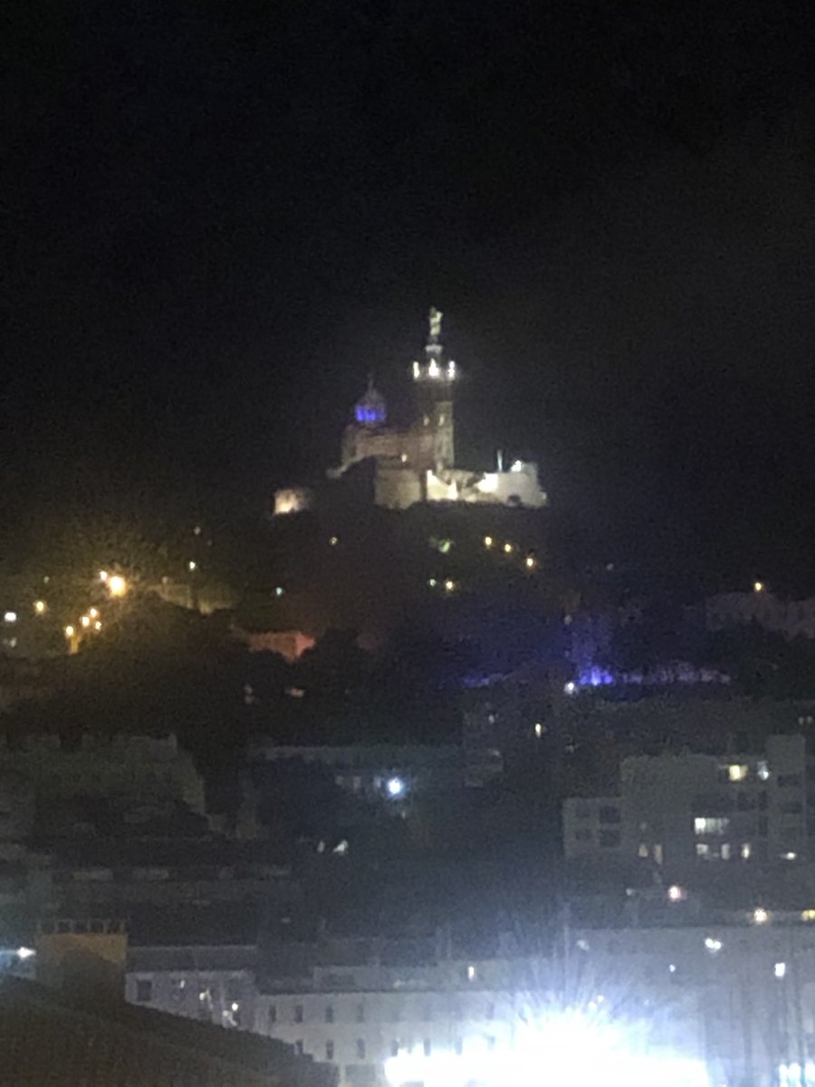 pinart's tweet photo. On revoit la bonne mere merci aux marins pompiers #marseille. https://t.co/UZ0hMMlqGy
