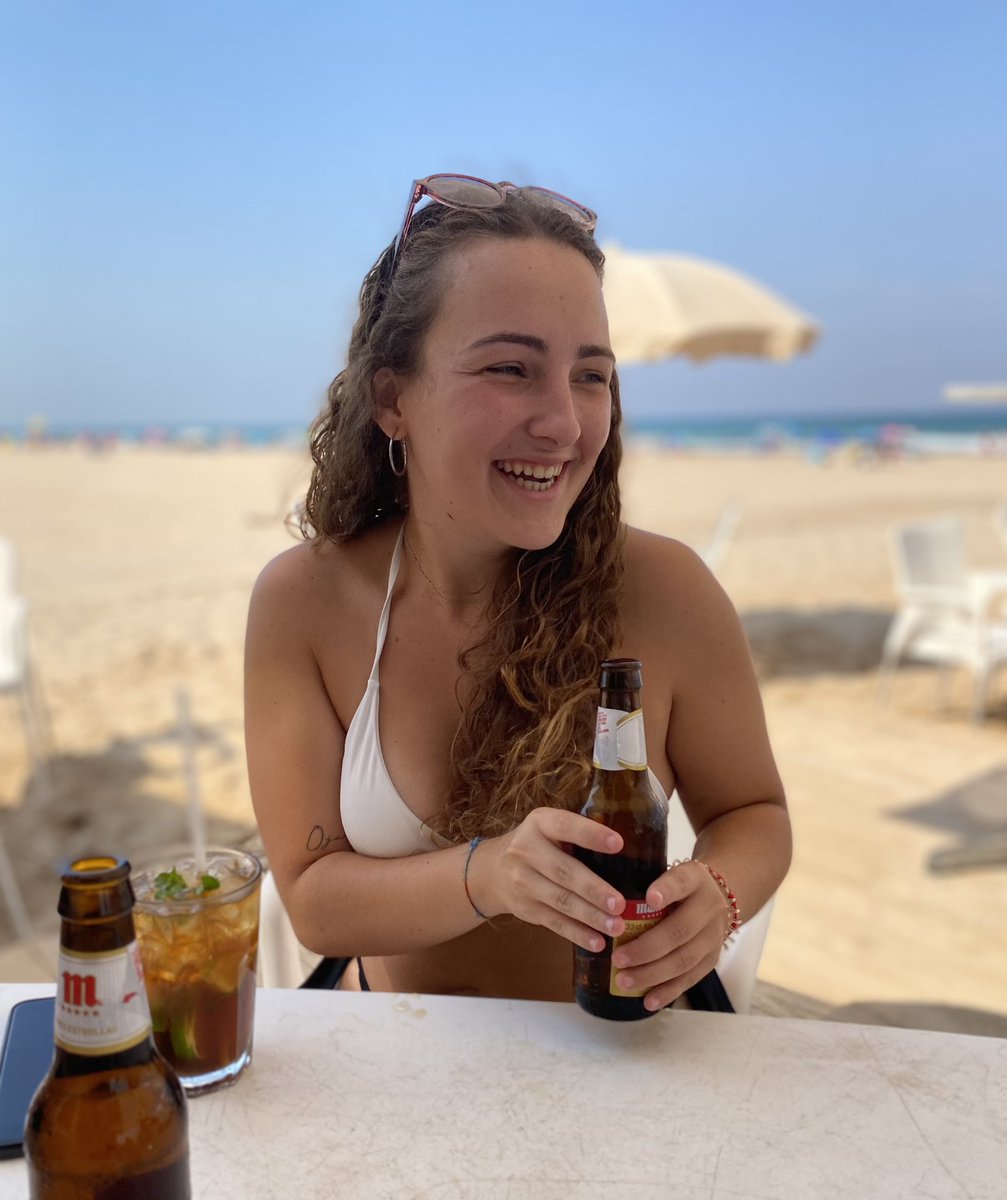 rocioenguera's tweet photo. ☀️🍻🌊 https://t.co/HIBxoPS2Ki