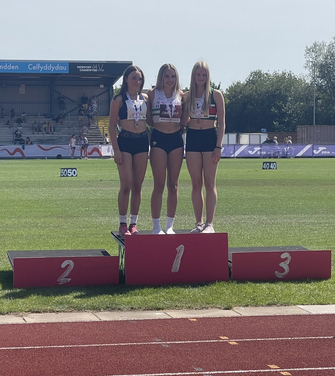 Lorraine Redfern tweet media