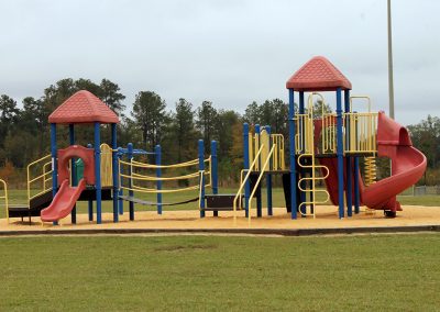 RichlandRec's tweet image. The Gadsden Park Community Center is an amazing spot for families to connect with their community. The park offers an array of amenities including a basketball court, baseball fields, a community garden and more! Click the link to learn more. richlandcountyrecreation.com/project/gadsde…

#ExploreSC