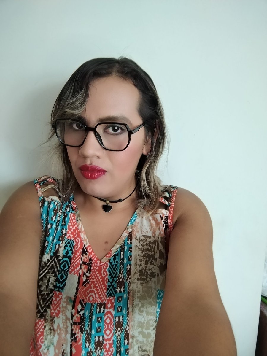 DaphneCityPop85's tweet photo. Pero que bonita muchacha soy, me encanta ser una mujer, simplemente mujer.
#transgirl #daphnelicious #nerdqueen https://t.co/wwCPshi17s