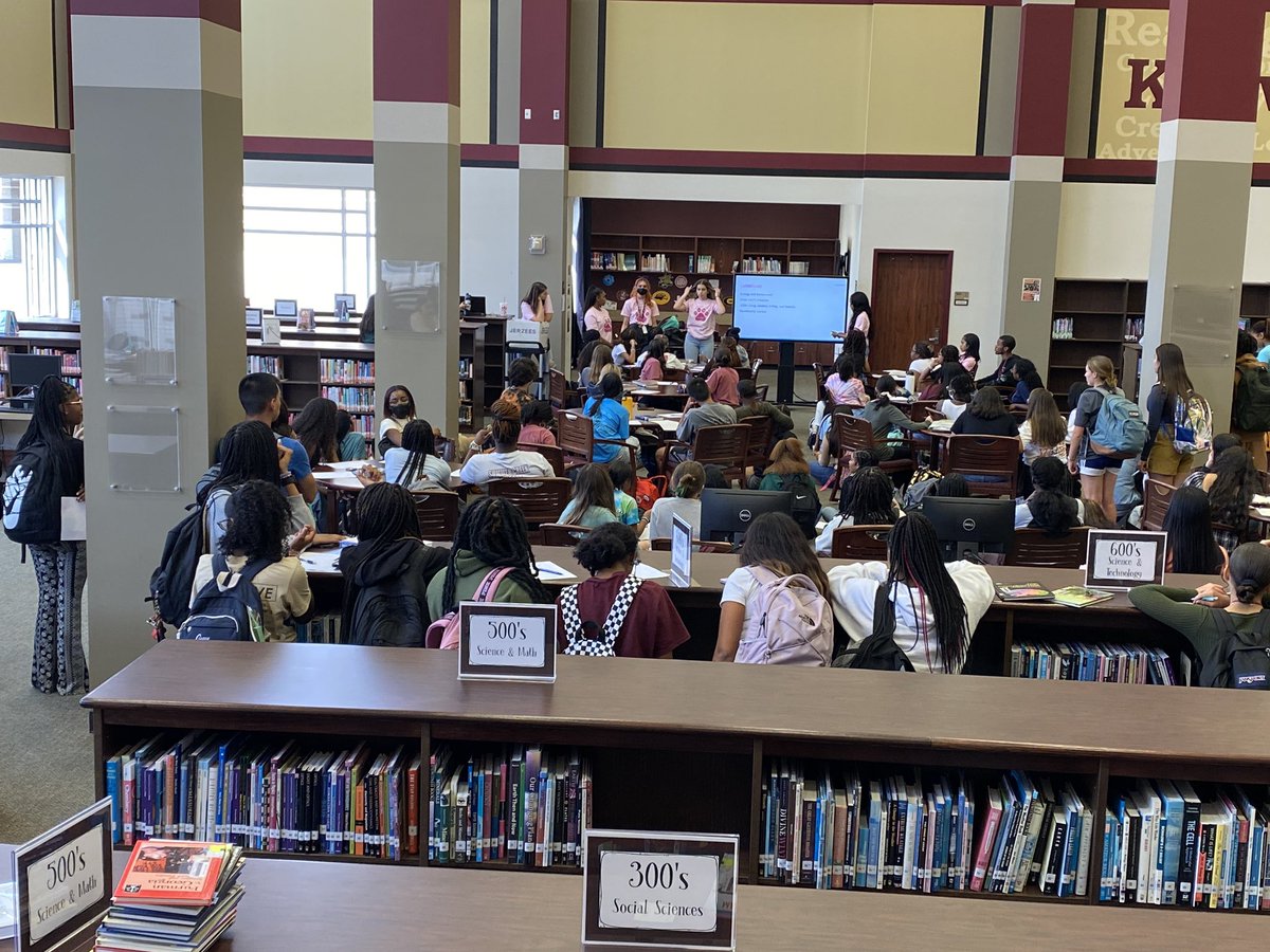 Student Council has lots of interested Bulldogs! Terrific group of servant leaders being developed here at SCHS. <a href="/HumbleISD/">Humble ISD</a> <a href="/HumbleISD_CTE/">Humble ISD CTE</a> <a href="/HumbleISD_SCHS/">Summer Creek High</a> <a href="/StucoSchs/">SCHS StuCo</a>