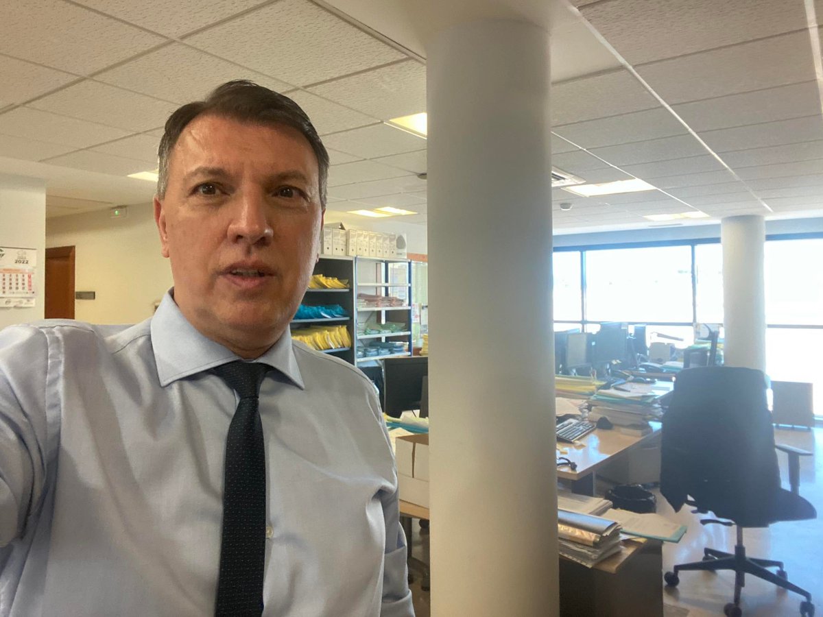 De juez de guardia esta semana en el juzgado. Y saturado por multitud de casos de violencia machista con autor confeso. En España hay casi 70.000 mujeres con medidas de protección: negar, minimizar o justificar este grave problema estructural es signo inconfundible de machismo.