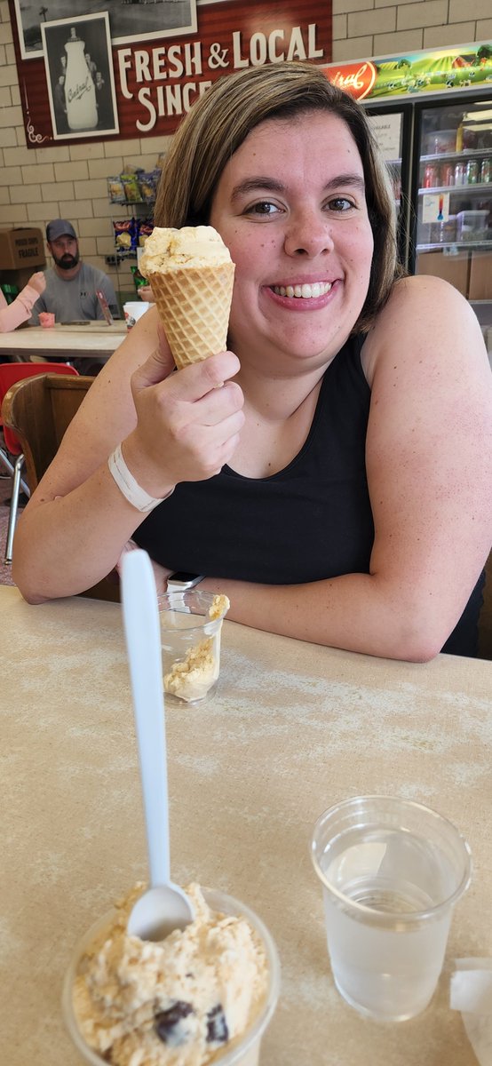 EDU_Adventures's tweet photo. Good to be back in JCMO @CentralDairyJC with @MS_TechTeacher  #LoveCentralDairy https://t.co/lOrAt7w63I