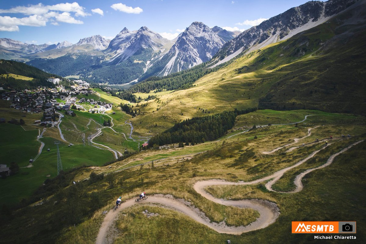 [Foto reportaje] Así arranca la SPAR Swiss Epic, con los primeros líderes arrasando: esmtb.com/foto-reportaje…