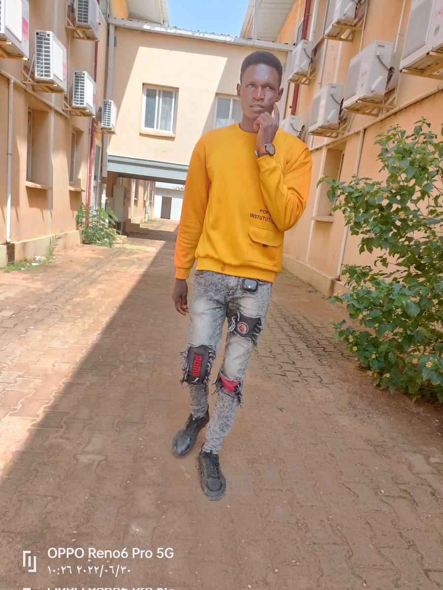 لست اخشي الموت قدر خشيتي عن الواقع التي اموت فيها من ساموت معه