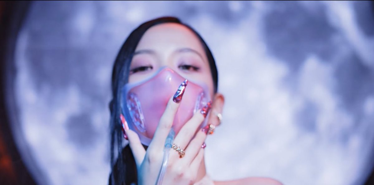 floweryonni's tweet photo. Abro hilo

 de personajes de mortal Kombat a los que me dan vibes las blackpink en el teaser de pink Venom:

Jisoo - Mileena https://t.co/v7QaRZYaQB
