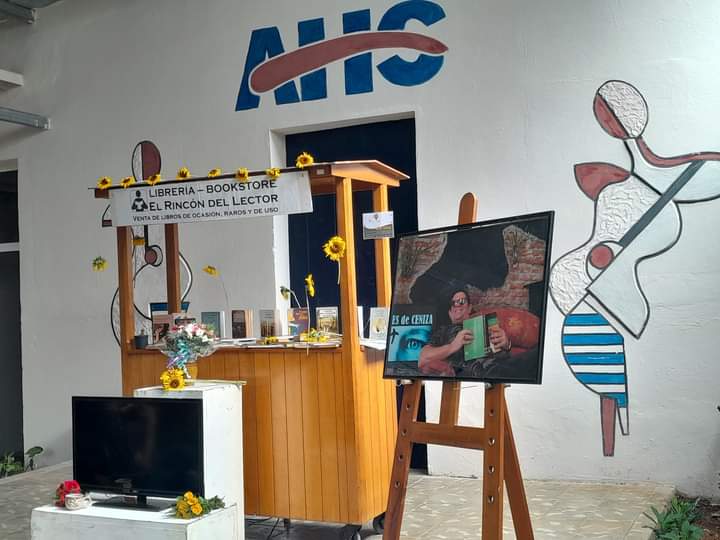 cpll_de's tweet photo. Arlen Regueiro Mas, siempre estarás con nosotros
🕯 Velada póstuma de la #ahsca a la memoria de Arlen Regueiro Mas en el Patio de la Casa del Joven Creador de #CiegodeAvila https://t.co/37JKNMqsWx