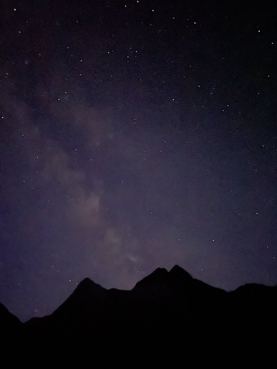 anthonito4u's tweet photo. El mundo está lleno de lugares que producen paz y armonía y el circo de Troumouse es uno de ellos. Poder compartir estos en familia, lo hacen aún más especiales.
#circodetroumouse #Pirineos #pirineofrances #occitanie #Francia https://t.co/nXcb7I810H