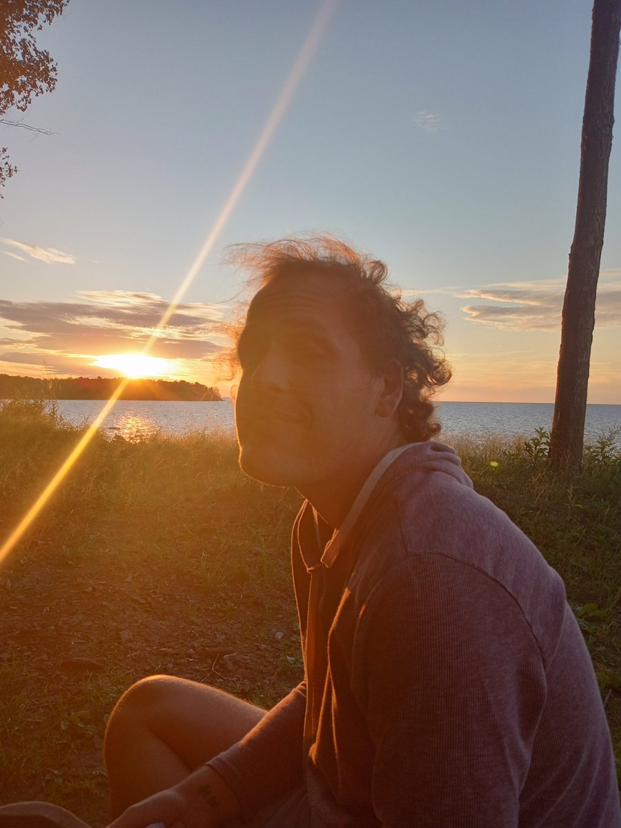 Sir_happy_man's tweet photo. Knees are KILLING me after that run! Rubbing some icy hot on em, smoking a bowl and wishing I was back at our camp spot! Back soon 😁🤙 hope you're all having a kick ass night!
#runningpain #secretspot #camping #nature #WeedLovers #CannabisCommunity #family #friends #SirHappyGuy https://t.co/Or59zW7TLD