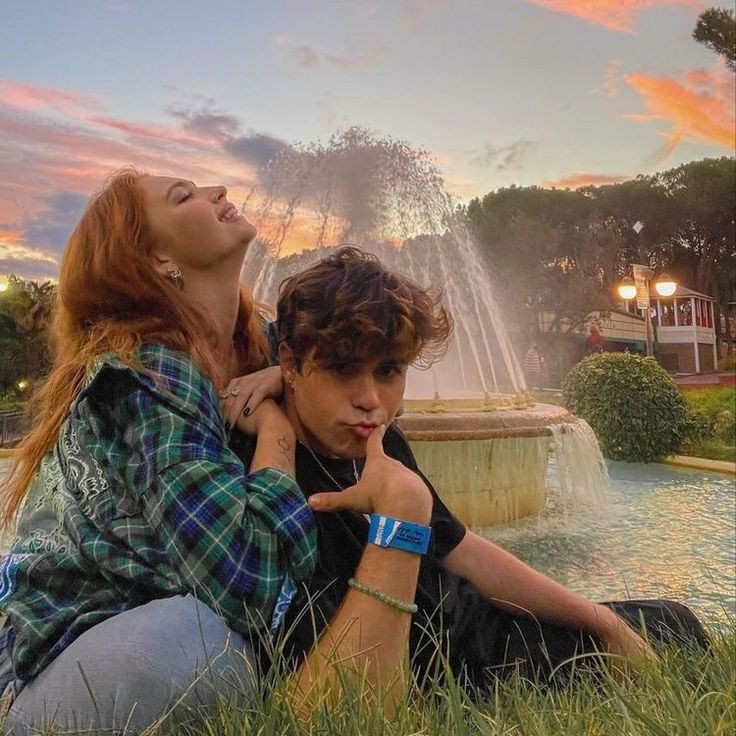 _evansworld's tweet photo. {#utng}

HÁ! Achou que eu esqueceria seu aniversário? Meus parabéns, você acertou. MENTIRA! Como esquecer o dia do meu Black favorito hein? (Six, supera, não chora). 
Parabéns, meu docinho de côco! Obrigada por ser esse companheiro tão incrível e, mesmo sem demonstrar + https://t.co/lBRb90Y2tU