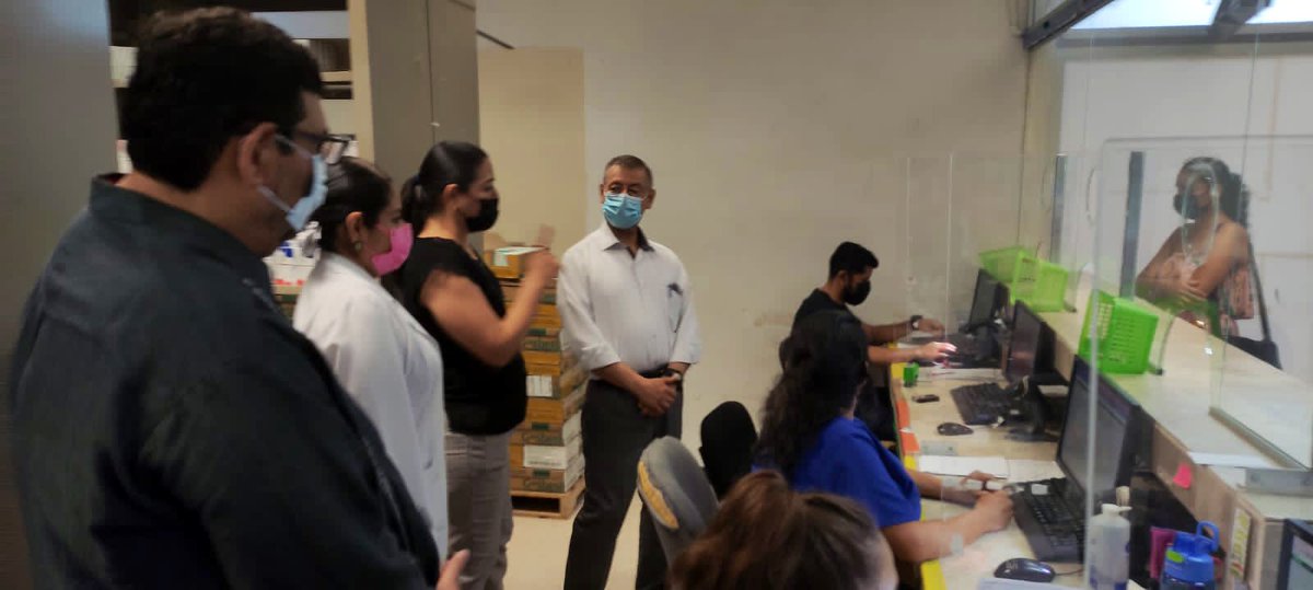 ISSSTE_mx's tweet photo. 🏥📍La Paz, BCS, CMF, 90 mil derechohabientes son atendidos.

Para dar continuidad a la estrategia de transformación de los servicios de salud del Issste, el DG, @drpedrozenteno, inicia recorridos por clínicas de Baja California Sur. #IsssteAlMomento #TransformandoAlISSSTE https://t.co/OtxVv6cbi6