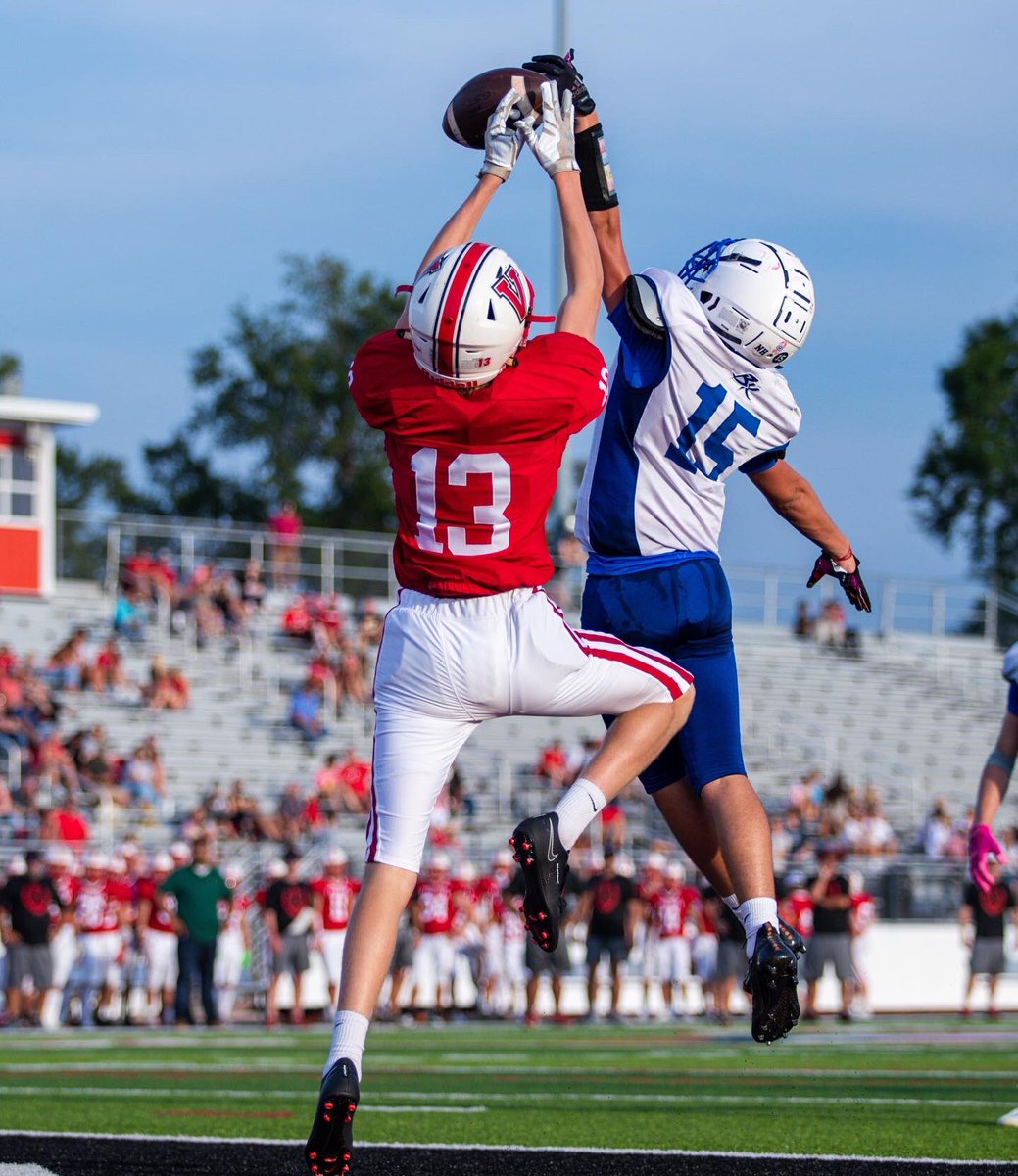 baldknobschools's tweet photo. The Bulldogs look solid in a back-and-forth contest with Vilonia during its preseason scrimmage. We look forward to watching the Dogs start their season next Friday when the team will travel to Melbourne. #bksyearbook23 #prideachievementintegrity https://t.co/feNsUe1toJ