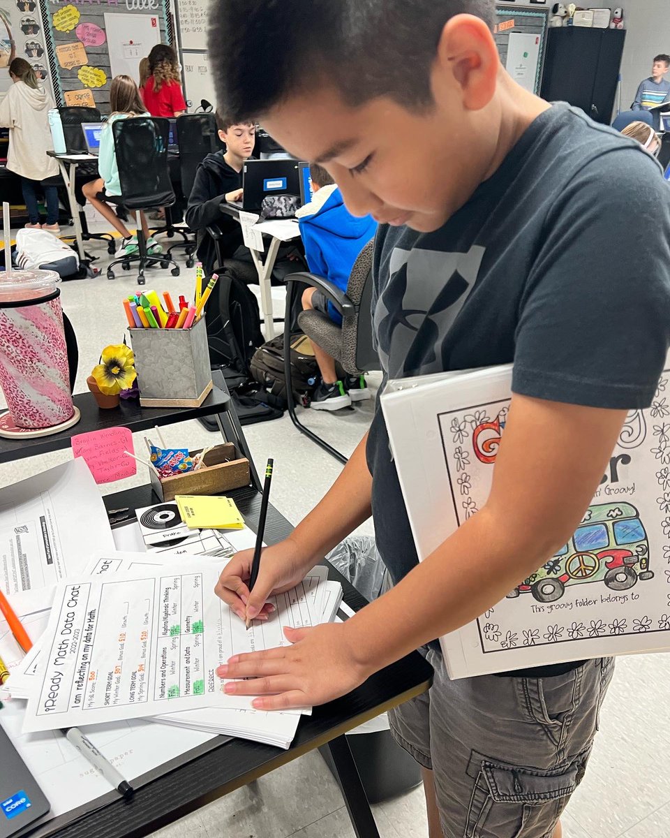 tbinscore's tweet photo. One of my favorite things to do with my 5th graders are Math Data Chats. Today we discussed their fall benchmark results, strengths, weaknesses, short term goals, long term goals, and what they will do to reach their goals. 💙💛❤️ https://t.co/cjAJ0E8LQo