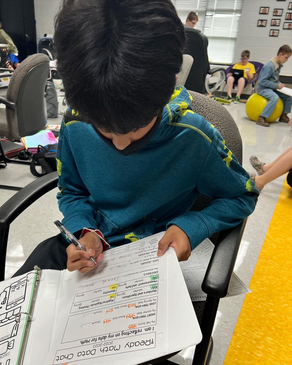 tbinscore's tweet photo. One of my favorite things to do with my 5th graders are Math Data Chats. Today we discussed their fall benchmark results, strengths, weaknesses, short term goals, long term goals, and what they will do to reach their goals. 💙💛❤️ https://t.co/cjAJ0E8LQo