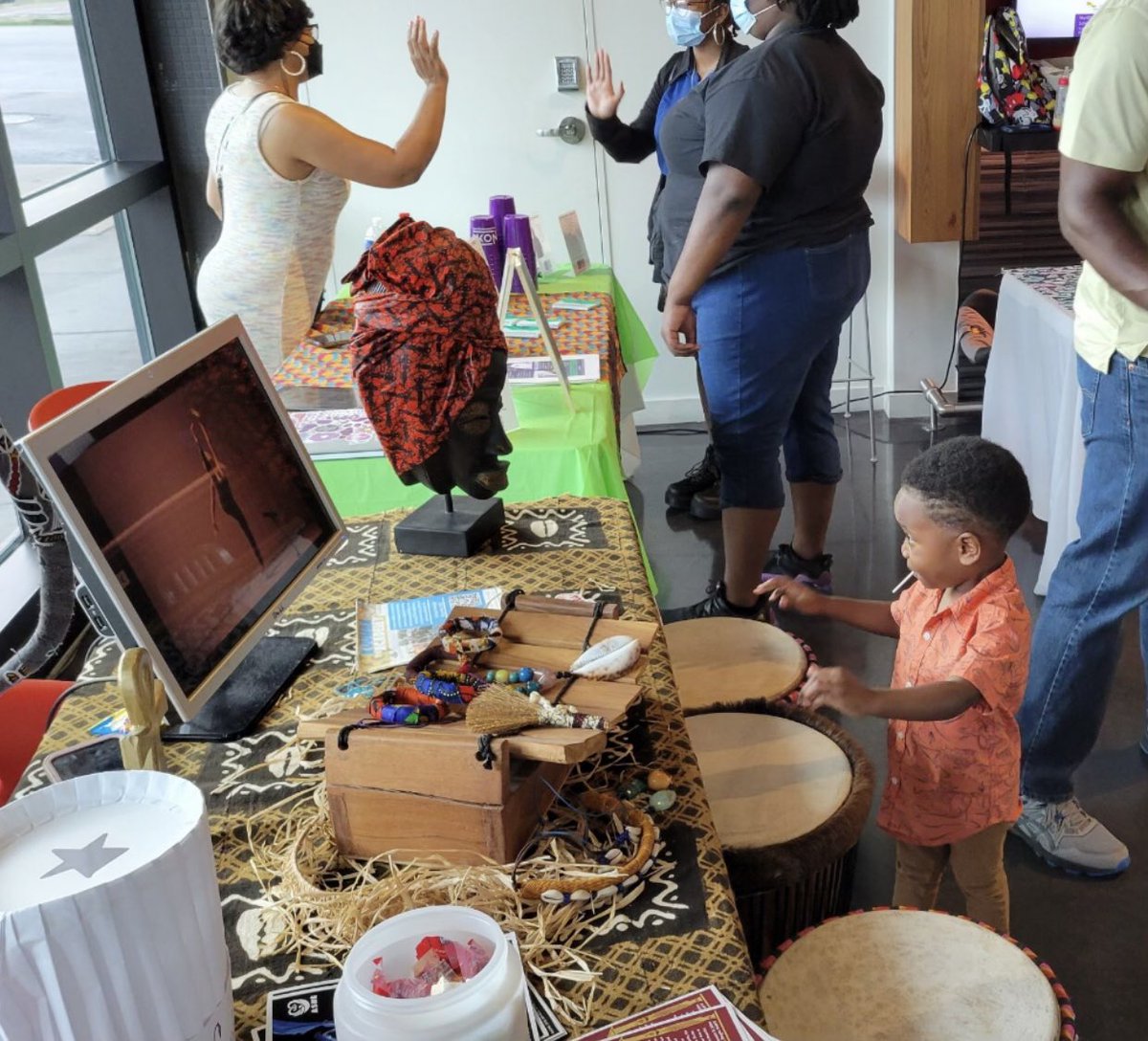 freddiekingiii's tweet photo. NOLA YOUTH FORUM 🗣👂
Offering a platform for our children and youth to make their voices heard! 

#puttingchildrenfirst #fkiii #districtc #neworleans #proudrocallithome https://t.co/AyBBfq9ytn