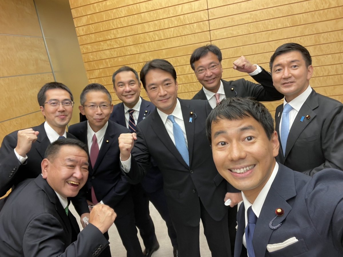 こちらが私の大臣政務官の尾崎正直代議士のアカウントです。フォローし