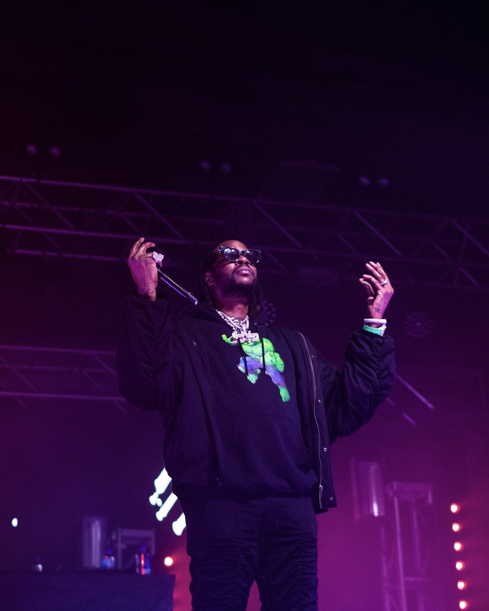BillyMcGwin's tweet photo. Follow my photo and video page @bmctric on Instagram 🙏🏼

#2chainz https://t.co/7HLR2TS6tl