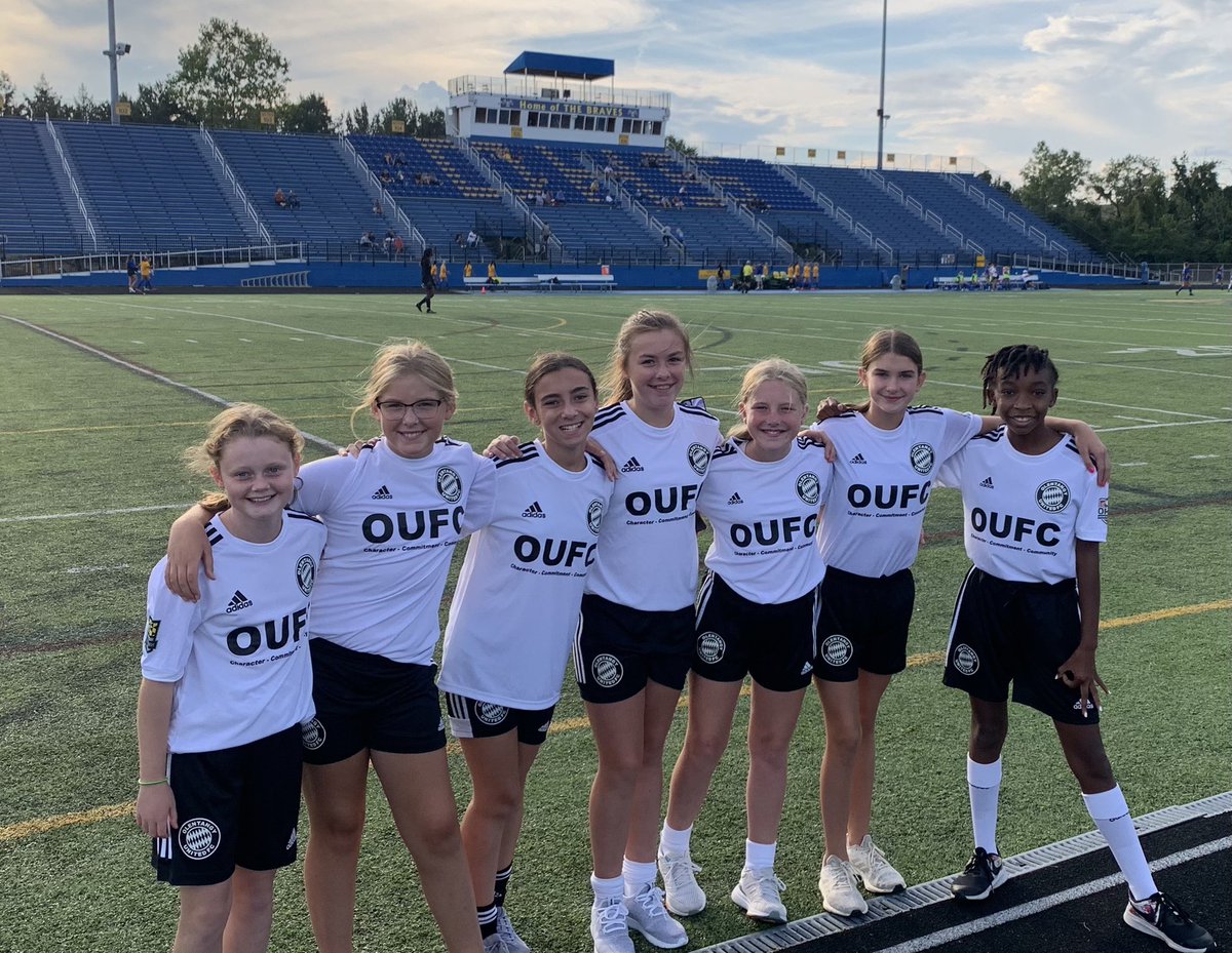 clubohionorth's tweet photo. OUFC SELECT U12G loved supporting @olentangywsoc22 tonight as ball girls. Braves win 1-0 over Finley! β€οΈβ½οΈπ₯ #WeAreOUFC #CharacterCommitmentCommunity #OneClubOneTeam #GoBraves https://t.co/XcdEUG8jP8