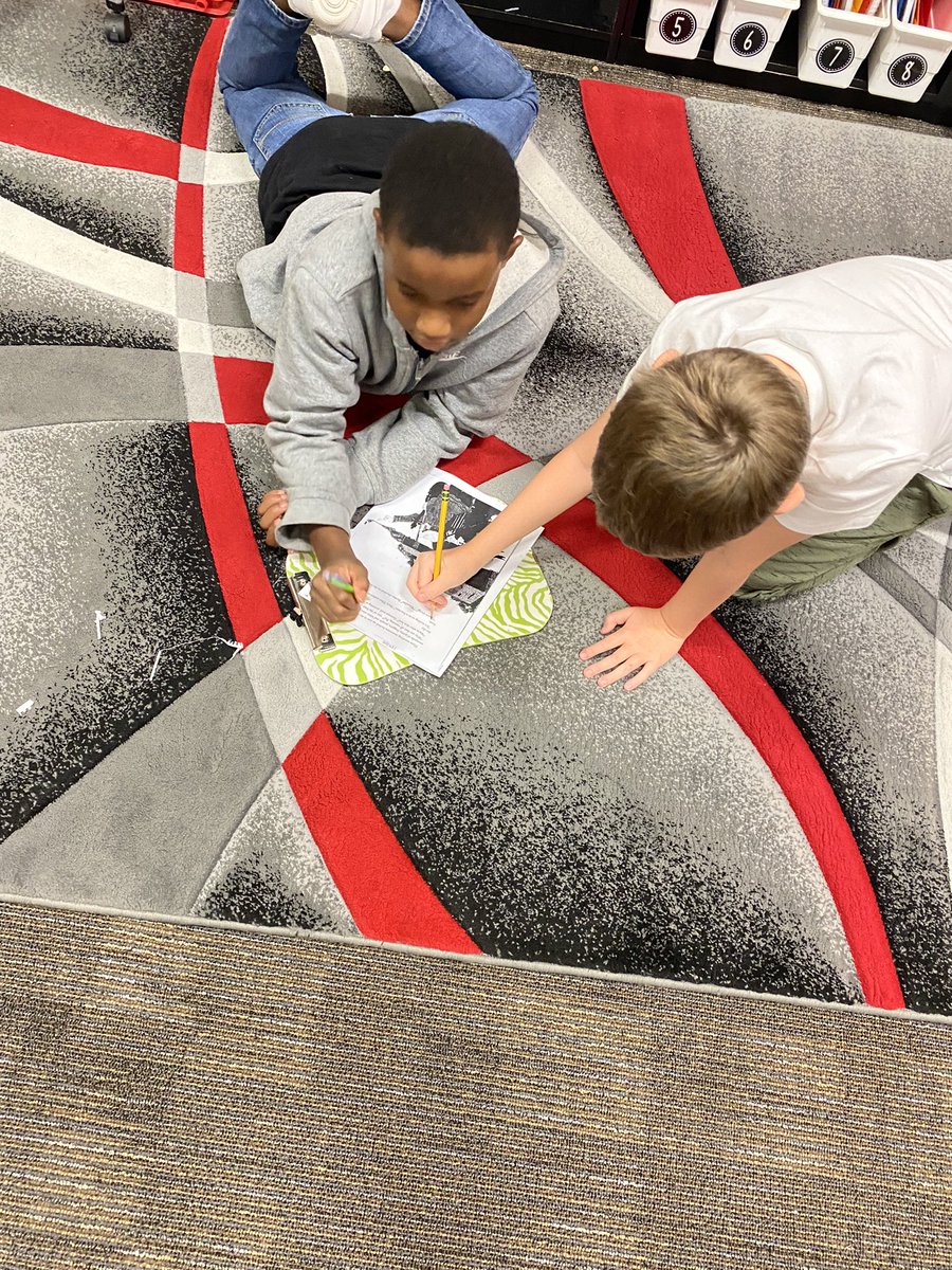 Noticing and collecting proper nouns from our mentor text- The Bee Tree! <a href="/HumbleISD_PFE/">Pine Forest Elem</a> @writeguyjeff <a href="/PatriciaPolacco/">Patricia Polacco</a> #pfebetheiikind