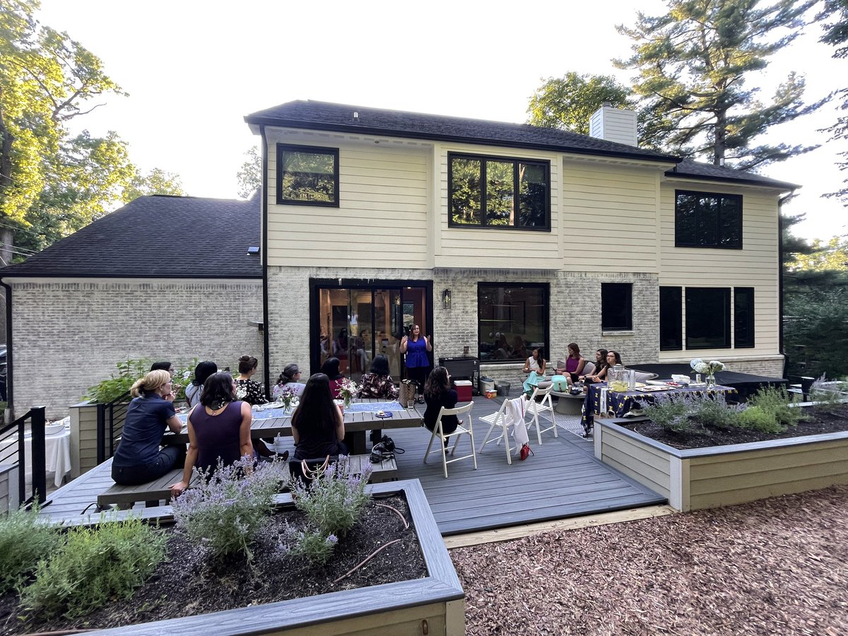 Guts_and_Butts's tweet image. Thankful for this knowledge, community,  and connection (and headshots!) 
#wewontgoback #AbortionIsHealthcare #womensupportingwomen