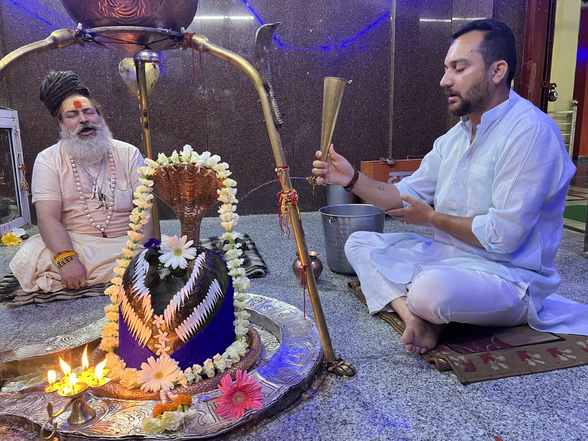 🚩🔱💐🕉हर हर महादेव 🕉💐🔱🚩

पाप नि:संदेह बुरा है लेकिन उससे भी बुरा है पुण्य का अहंकार !!
रुद्राभिषेक ६६३