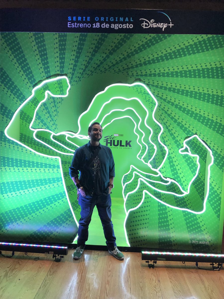 Moveeks's tweet image. Hoy tocó evento especial de #SheHulk, donde pudimos ver los primeros cuarto episodios de la serie, que la verdad esta súper entretenida, y ya hablaremos más de ella este jueves en #MoveeksPlus
Estrena este 18 de agosto por @disneyplusla