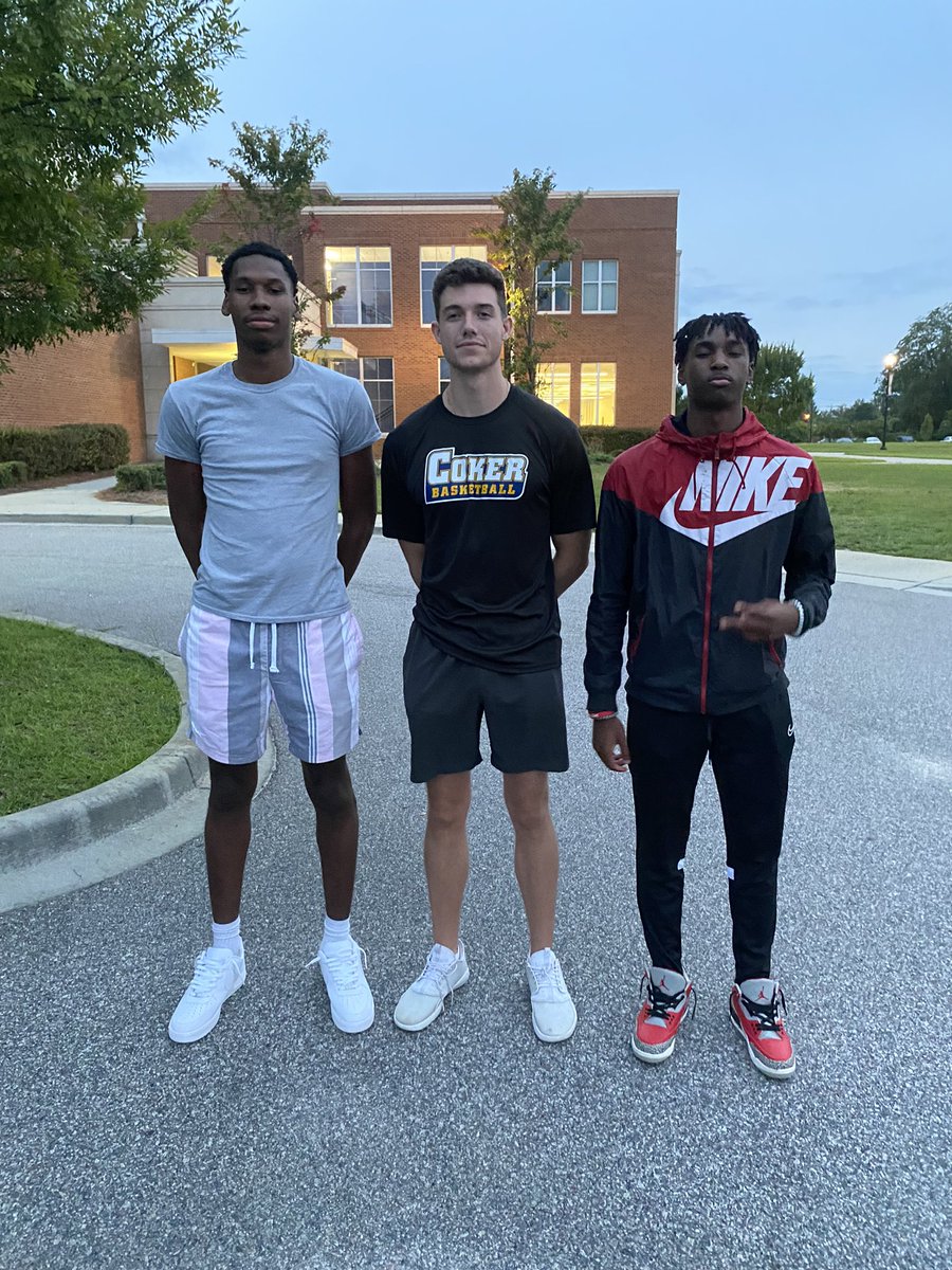 Thank you @RobPeterson22 for having me and @TerryJr05 on campus really appreciate and enjoyed it!!@DormanHoops @CobrasMBB
