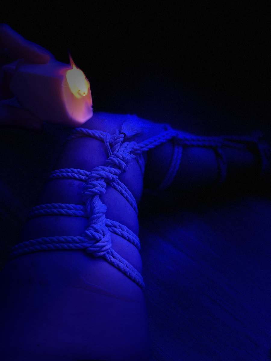 OKGRL_Confess's tweet photo. Rope and Wax: A Love Story #shibari #rope #selftying #kinbaku #kink #fetish #erotic #art #sub #kinky #eros #onlyfans #adult #legs #wax #waxplay #tempplay #edgeplay https://t.co/hhoNB3v5hM